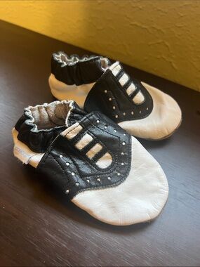 Robeez Golf Black and White Baby Soft Leather Slip-Ons